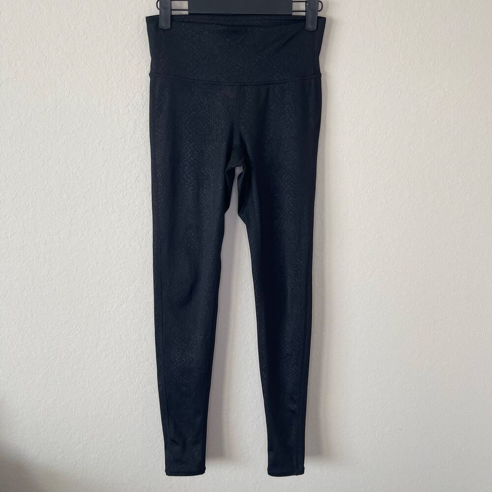 Athleta High Rise Serpent Chaturanga Tight Black Embossed Animal Print - Size XS